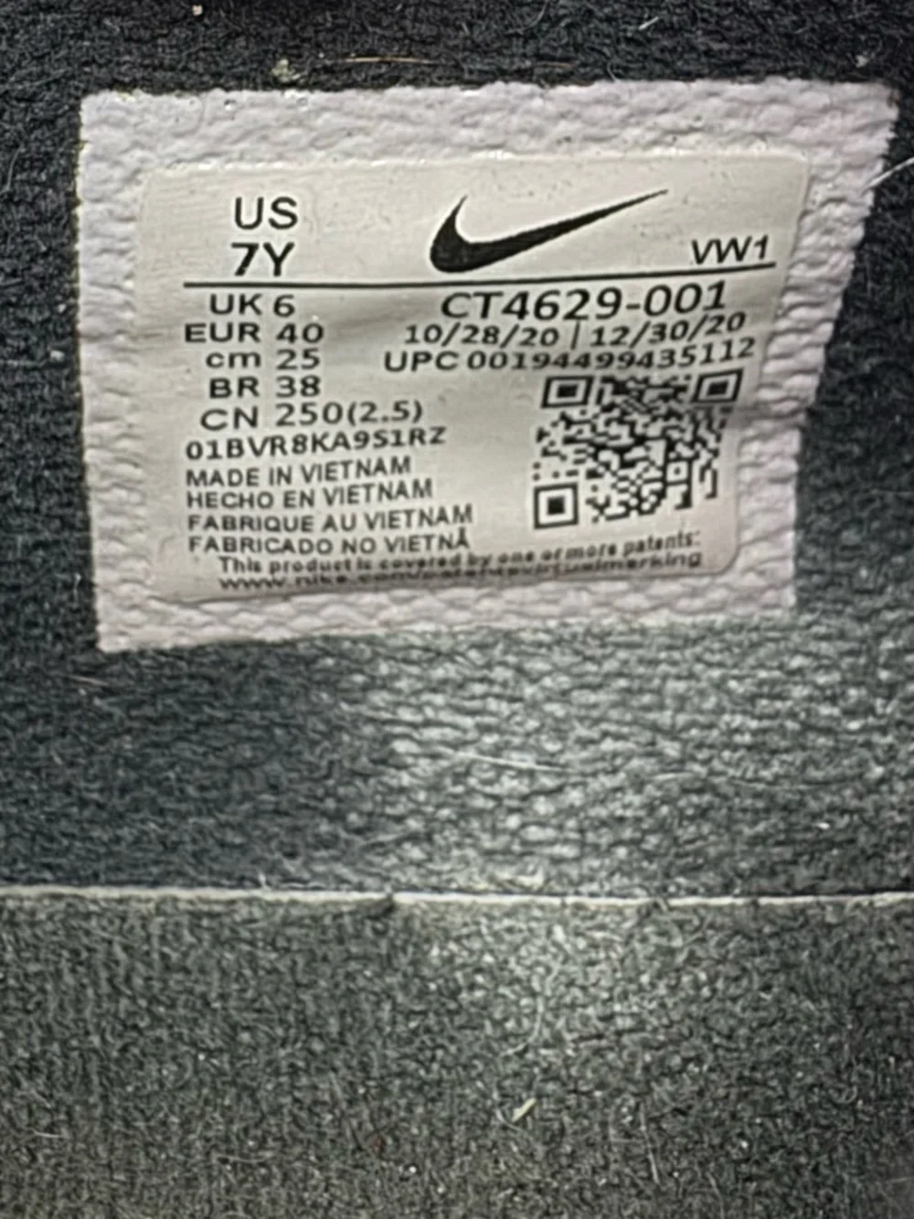 Nike Basketball shoes Witness V5 air zoom black white Size 7Y